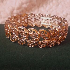💖Hollow Out Leaf Metal Bracelet